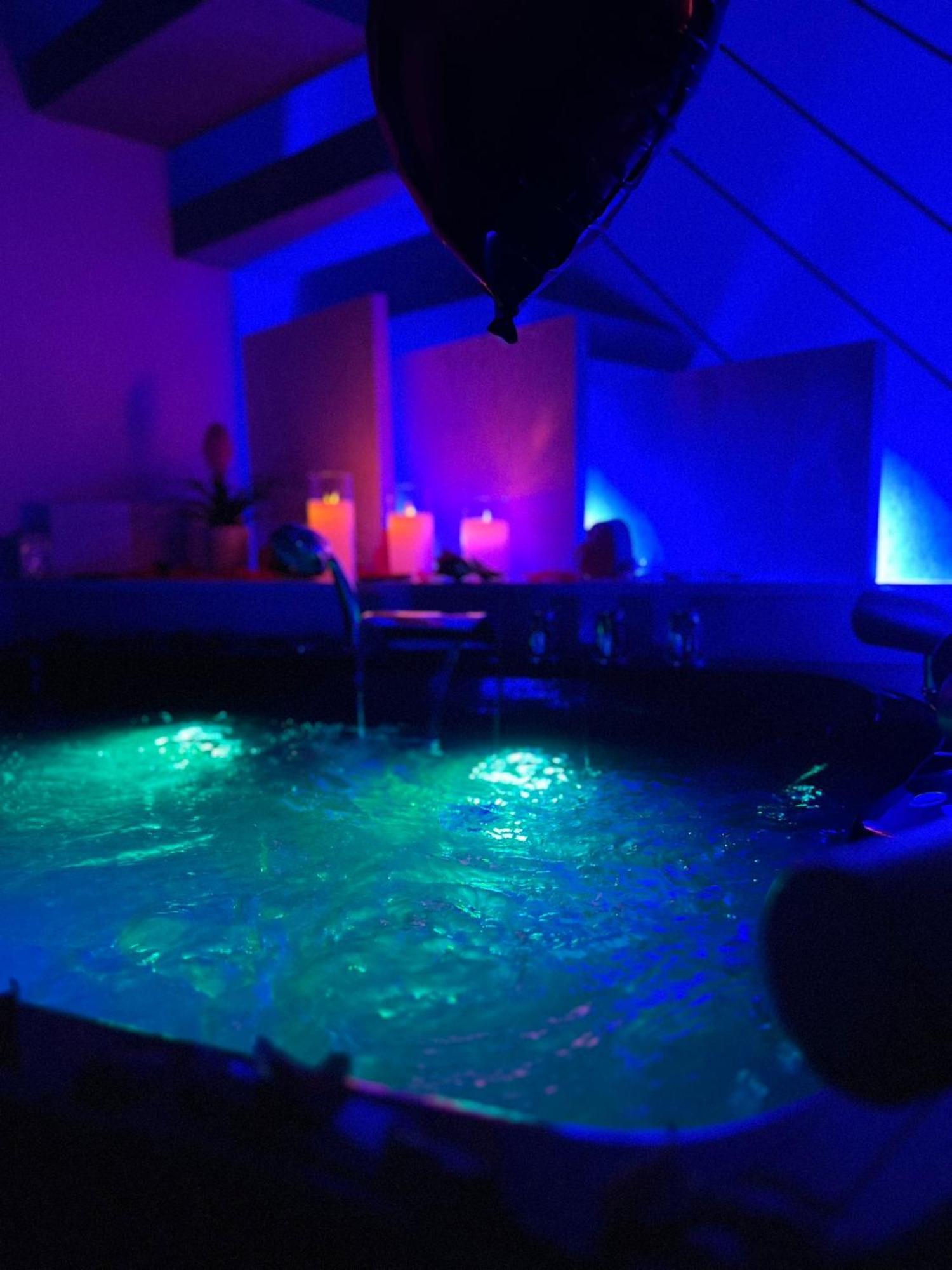 Studio Spa Bath
