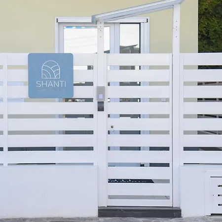 Shanti Rooms&Apartments Risorgimento-3